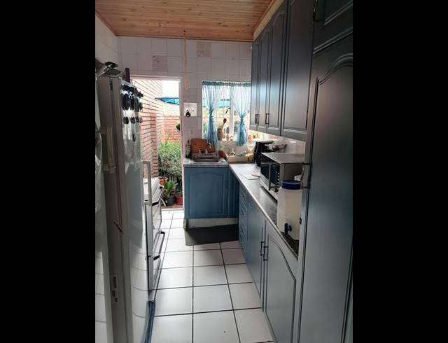 3 BEDROOM APARTMENT FOR SALE IN BOKSBURG SOUTH